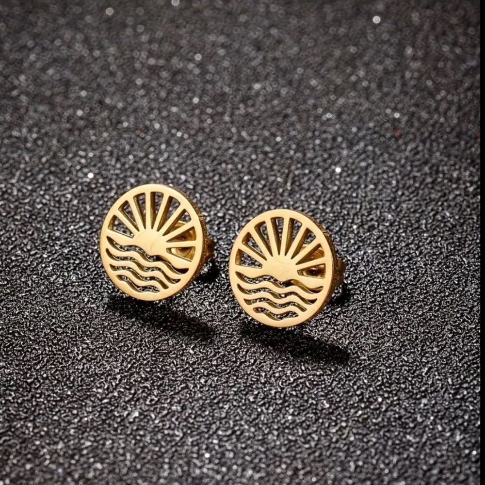 Gold Stainless Steel Sunset Wave Round Stud Earrings